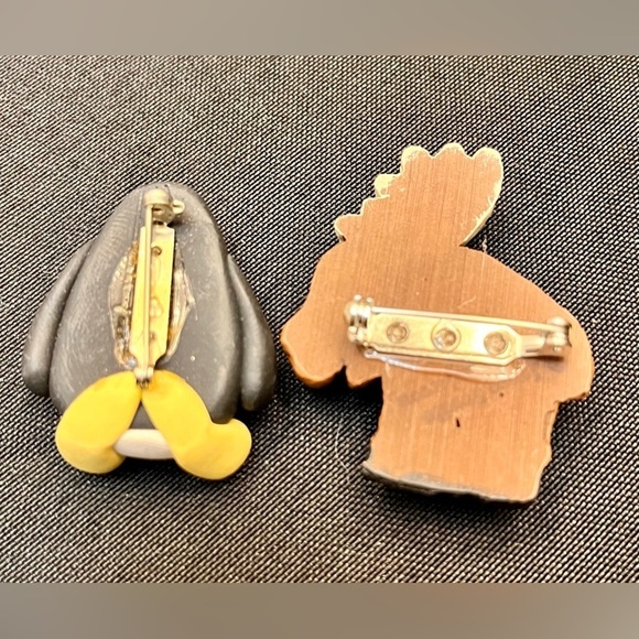 Polymer clay handmade Brooches 1 Penguin and 1 Moose cold winter animals Pins - Picture 7 of 9